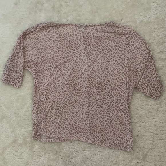 FOREVER 21 leopard print shirt - Picture 2 of 4